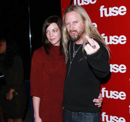jerry cantrell dating.